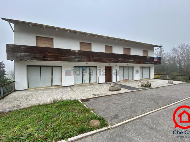 Locale in vendita di 540 m² in Via Einstein