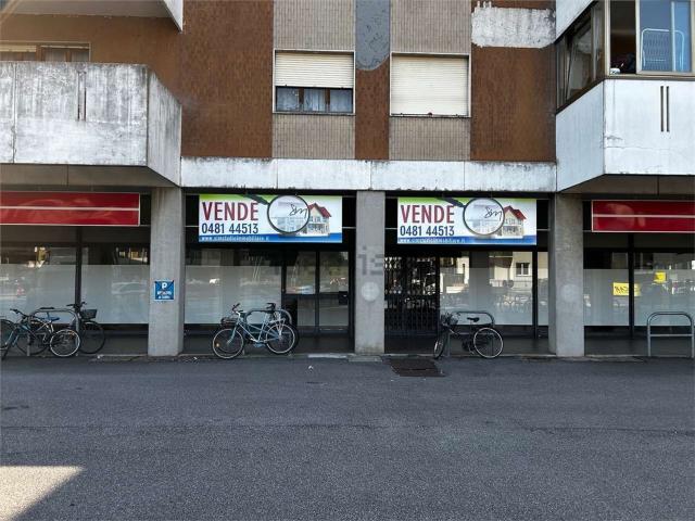 Locale in vendita di 540 m² in Largo dell&apos  Anconetta, 8