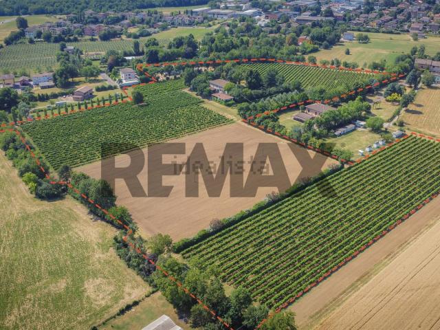 Locale in vendita di 548 m²
