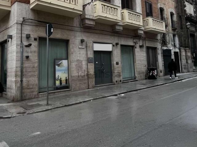 Locale in vendita di 549 m² in Via Maqueda