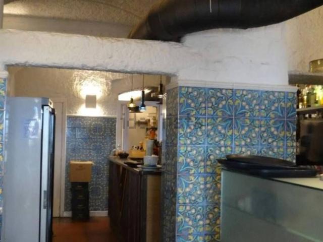 Locale in vendita di 54 m² in Via Calata Doria, 12