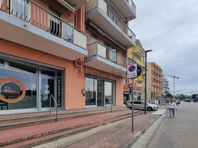 Locale in vendita di 54 m² in Via Cassiopea, 13