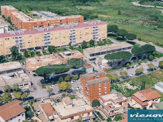 Locale in vendita di 134 m² in Via Dameta, 175