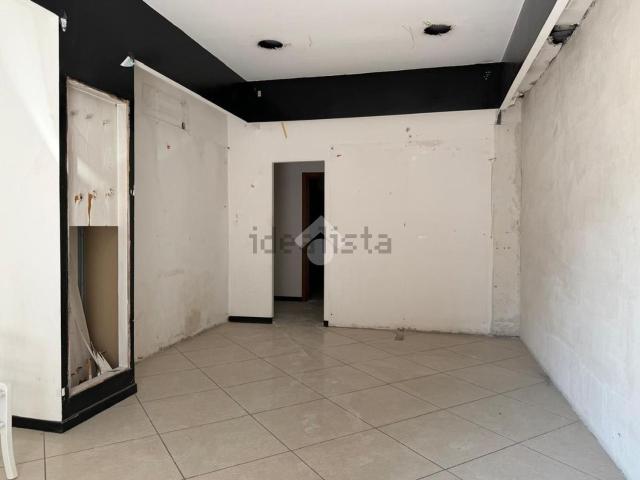 Locale in vendita di 54 m² in Via Dante Alighieri, 4
