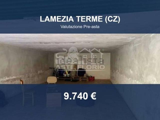 Locale in vendita di 54 m² in Via Gaetano Donizetti, 8
