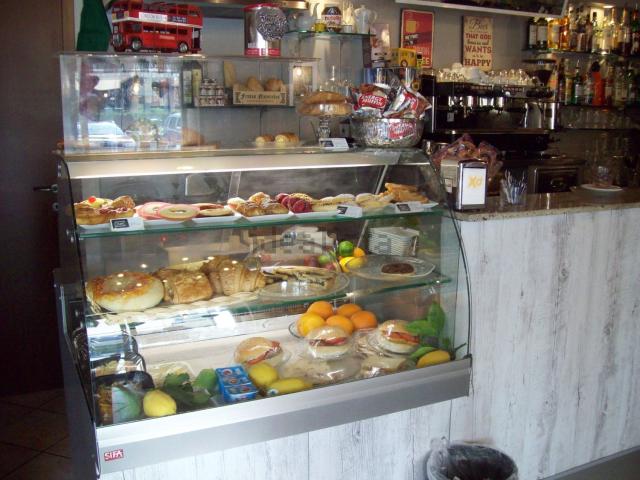 Locale in vendita di 54 m² in Via Galliera Nord, 3091