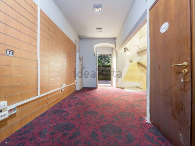 Locale in vendita di 54 m² in Via Guglielmo Oberdan, 189