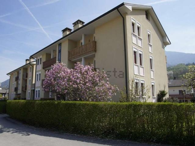 Locale in vendita di 54 m² in Via Monte Grappa