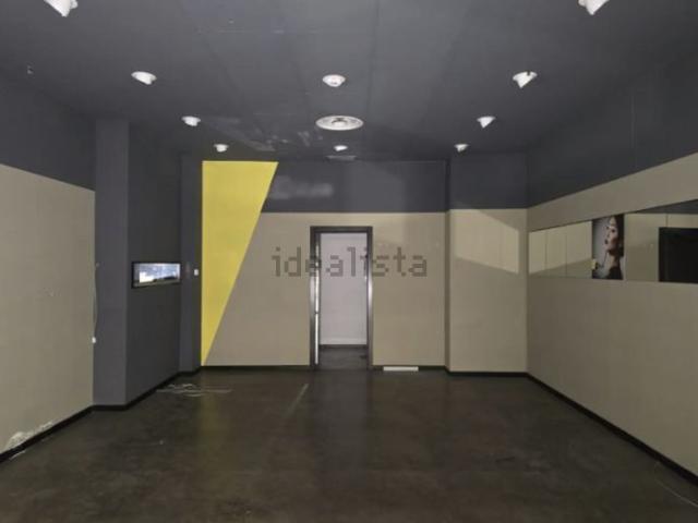 Locale in vendita di 54 m² in Via Orlando Scavazza, 1769