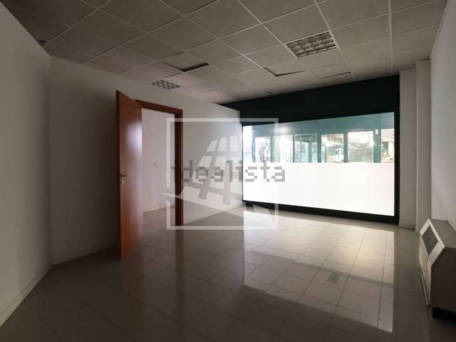 Locale in vendita di 54 m² in Via Piero Gobetti, 3