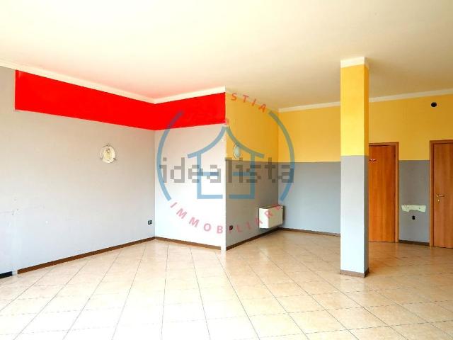 Locale in vendita di 54 m² in Via Precettole, 696