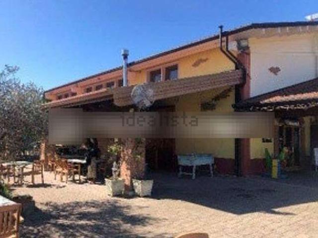 Locale in vendita di 5500 m² in Via Barbarago