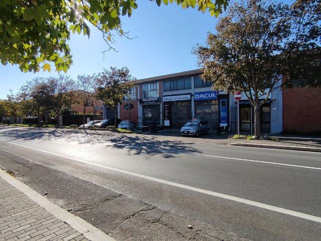 Locale in vendita di 550 m² in Via della Stazione
