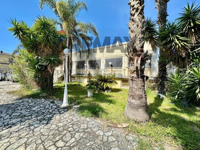 Locale in vendita di 550 m² in Via XXI Aprile, 147