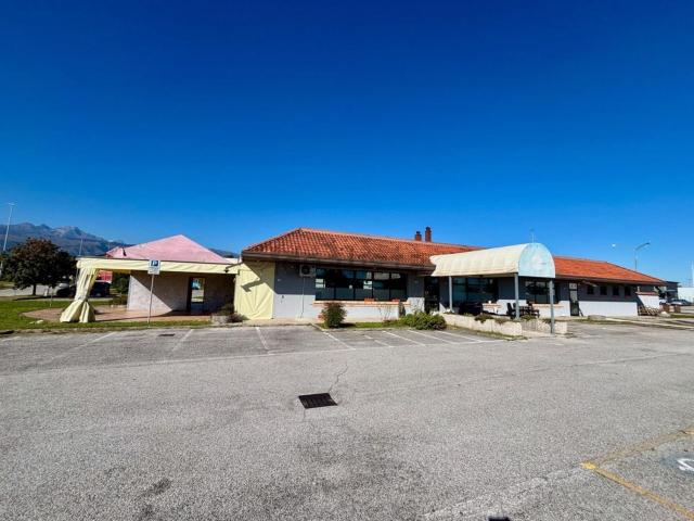 Locale in vendita di 552 m²