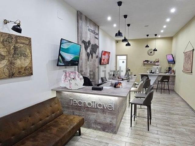 Locale in vendita di 55 m² in Corso Europa, 193