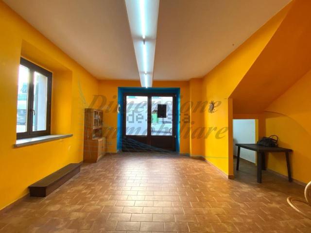 Locale in vendita di 55 m² in Piazza Giosuè Carducci