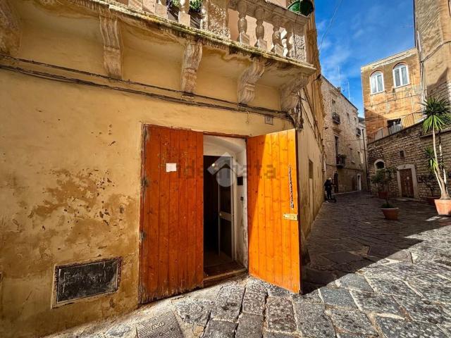 Locale in vendita di 55 m² in Strada dei Gesuiti, 17