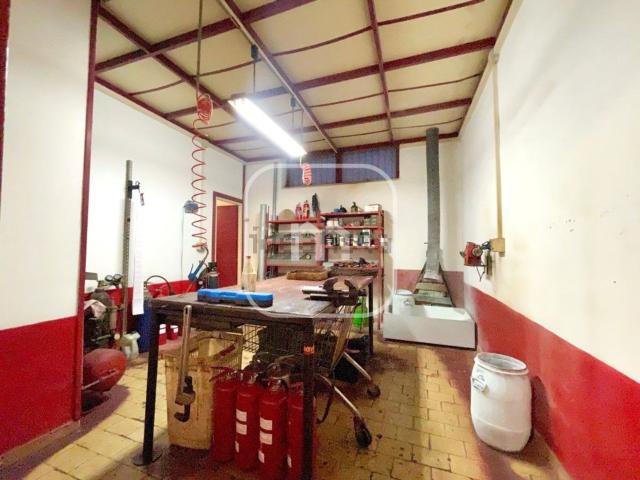 Locale in vendita di 55 m² in Via Assoro
