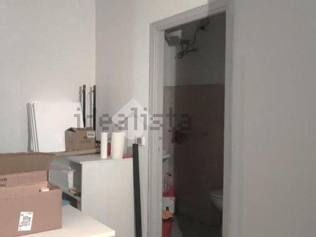 Locale in vendita di 55 m² in Via Canevari, 352