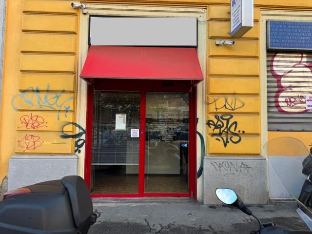 Locale in vendita di 55 m² in Via Cenisio, 36