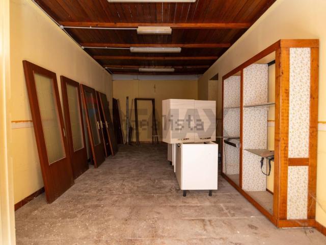 Locale in vendita di 55 m² in Via Conte Alaimo, 94