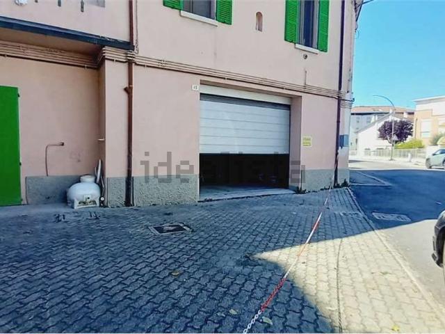 Locale in vendita di 55 m² in Via Consolare