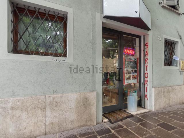 Locale in vendita di 55 m² in Via dei Mille, 17