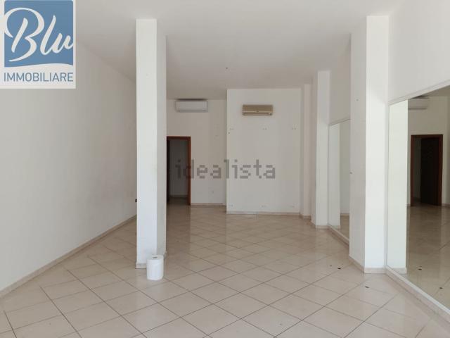 Locale in vendita di 55 m² in Via di Portovecchio, 2