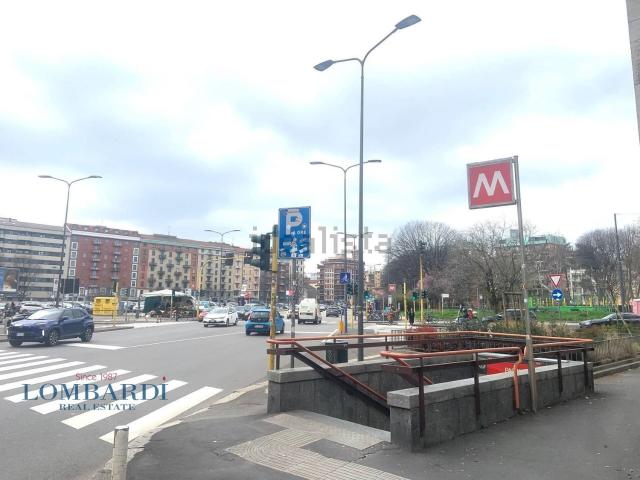Locale in vendita di 55 m² in Via Giovanni Rasori