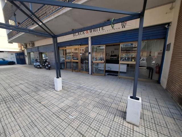 Locale in vendita di 55 m² in Via Giacinto Carini, 22