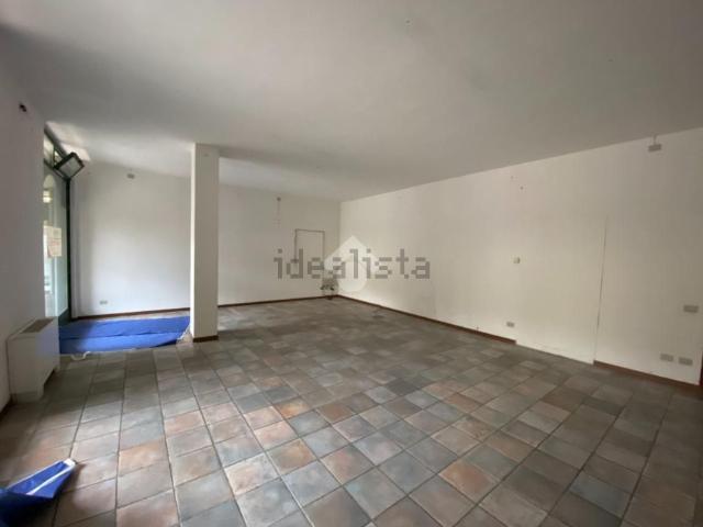 Locale in vendita di 55 m² in Via Gian Battista Moroni