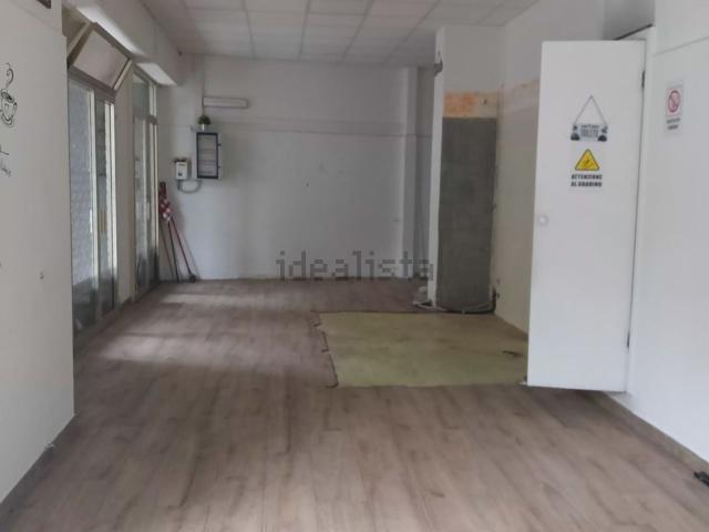 Locale in vendita di 55 m² in Via Giulia de Vincenzi