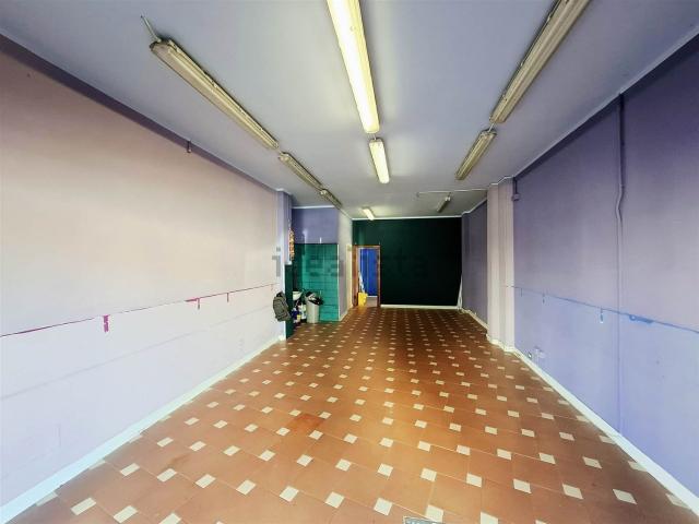 Locale in vendita di 55 m² in Via Lunga