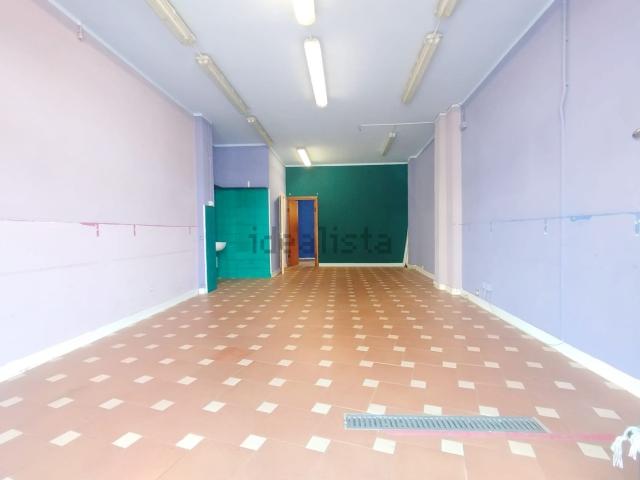 Locale in vendita di 55 m² in Via Lunga, 10