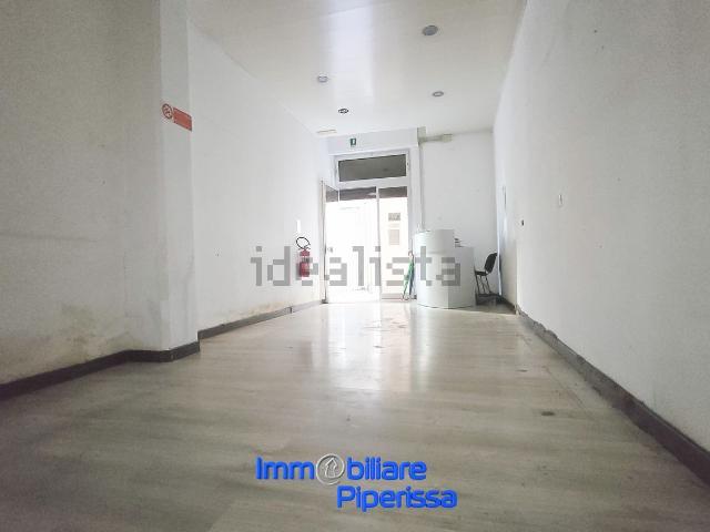Locale in vendita di 55 m² in Via Nizza, 44