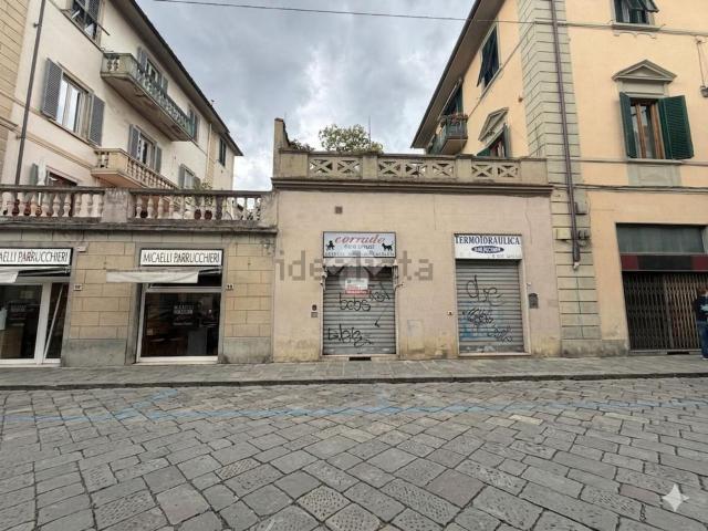 Locale in vendita di 55 m² in Via Pietro Colletta, 34