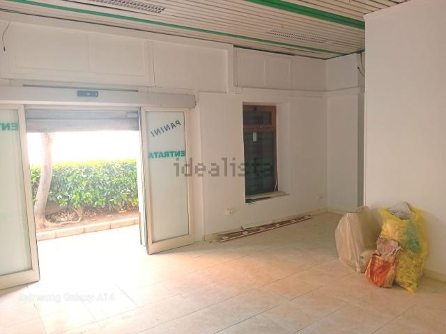 Locale in vendita di 55 m² in Via Santa Maria
