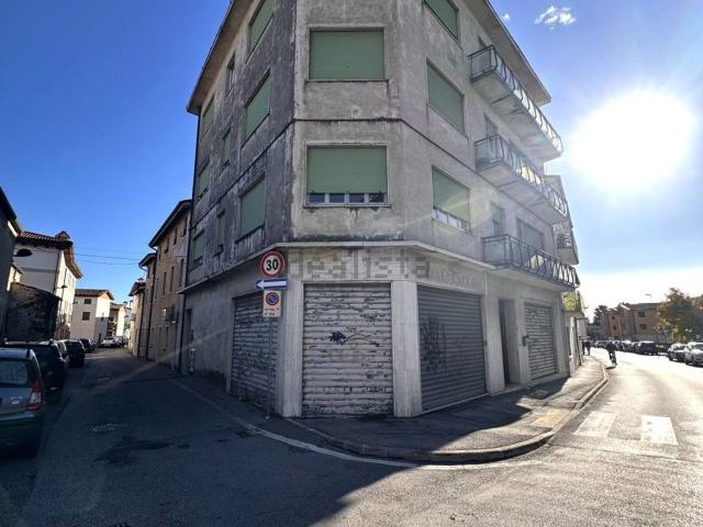 Locale in vendita di 55 m² in Via San Camillo de Lellis, 62