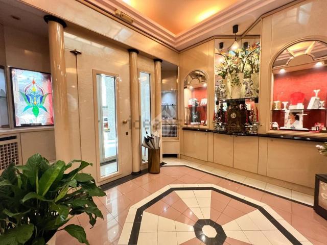 Locale in vendita di 55 m² in Via San Carlo, 19