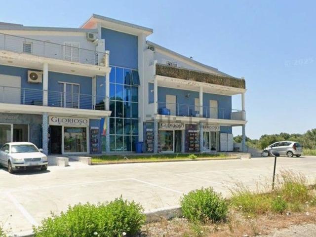 Locale in vendita di 55 m² in Viale Crotone