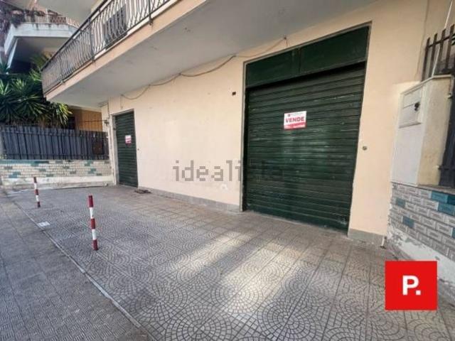 Locale in vendita di 55 m² in Viale Europa, 2