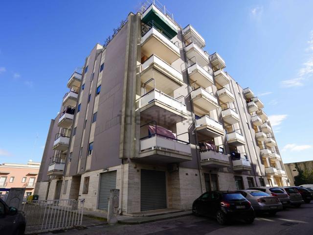 Locale in vendita di 560 m² in Viale Europa
