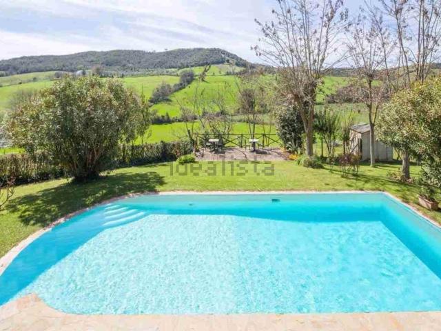 Locale in vendita di 5610 m²