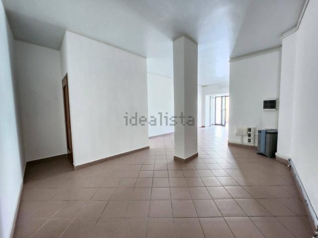 Locale in vendita di 56 m² in Piazza Giuseppe Saverio Mercadante