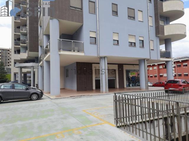 Locale in vendita di 56 m² in Via Felice Fiore, 9