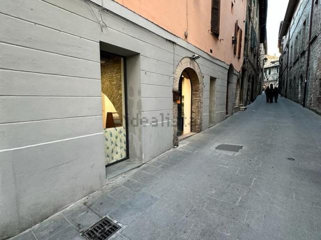 Locale in vendita di 56 m² in Via fortini