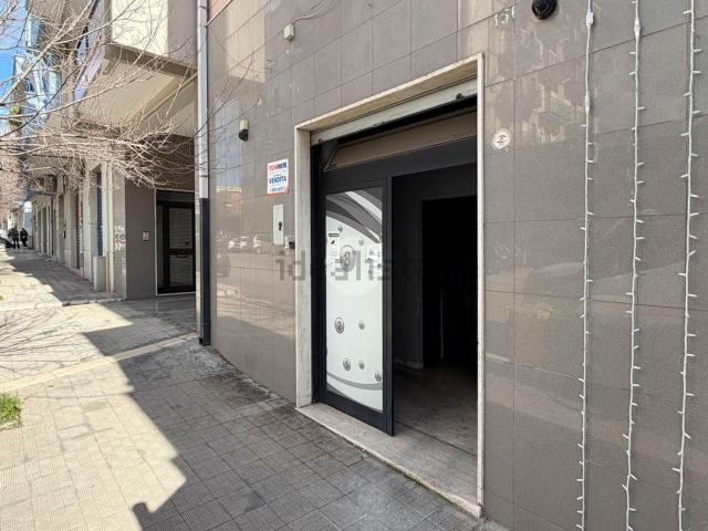 Locale in vendita di 56 m² in Via Gargano, 156