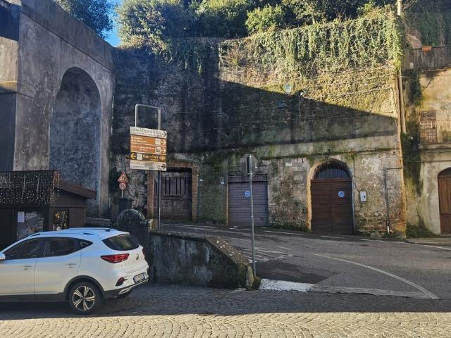 Locale in vendita di 56 m² in Via Mariano Buratti, 8