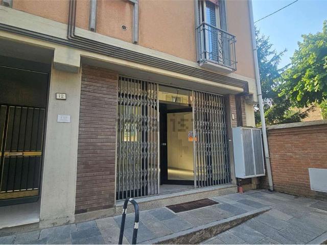 Locale in vendita di 56 m² in Viale della Resistenza, 24